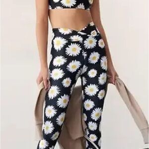 Year of Ours Black and White High-Waisted Leggings